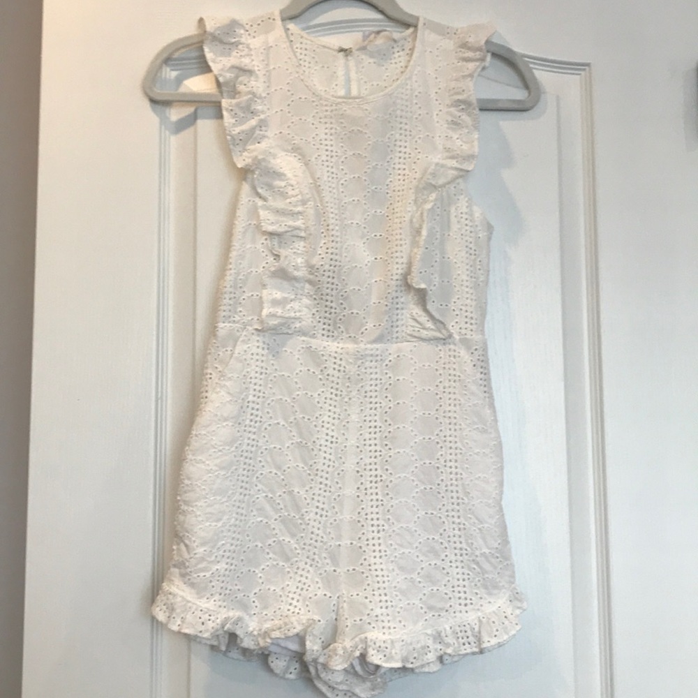 BCBGENERATION White eyelet romper size 0